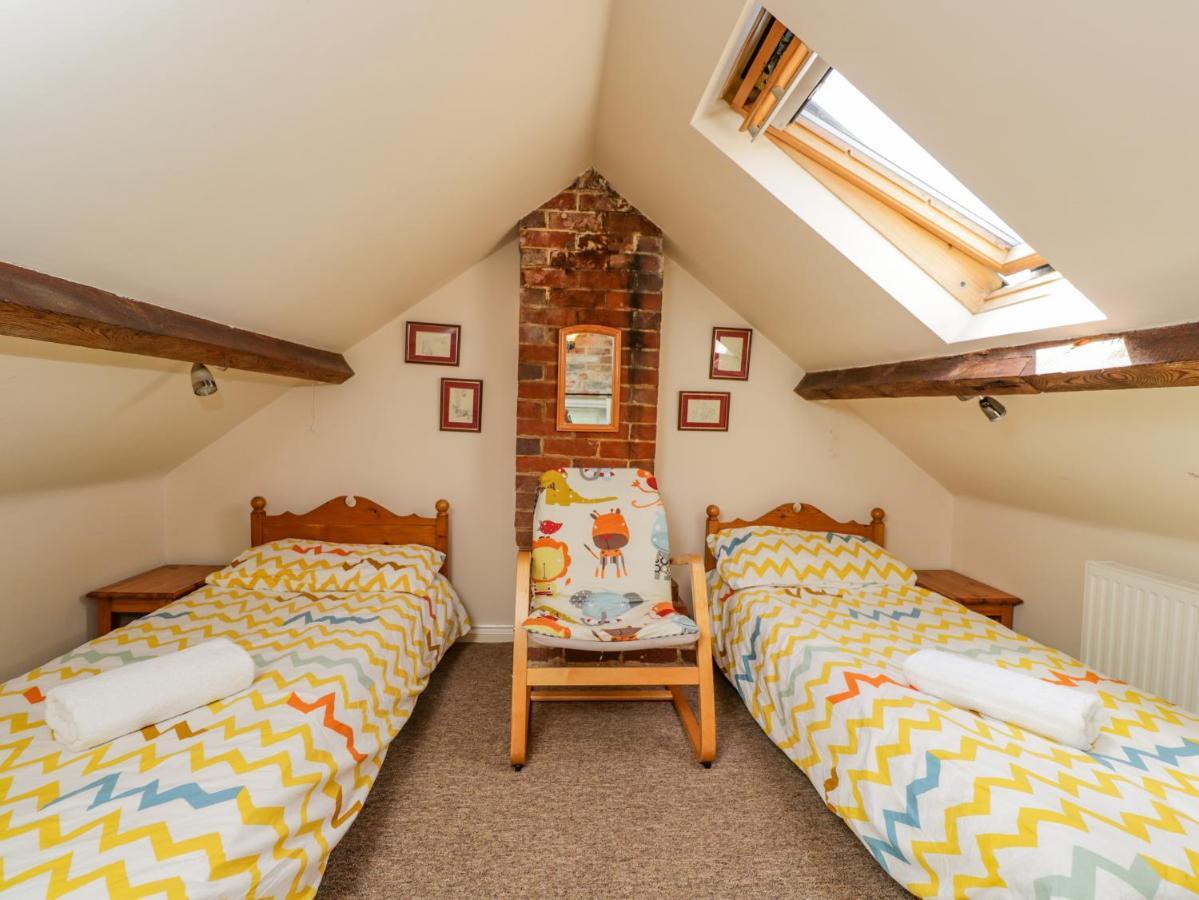 Parkfield Cottage Sturminster Marshall Exterior photo